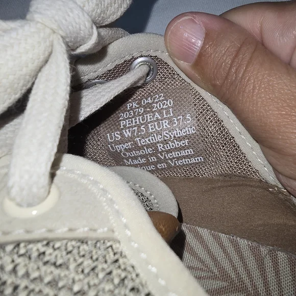 OluKai Pehuea Lī Lightweight Sneakers Women’s shoe Tapa size 7.5 - Picture 9 of 9